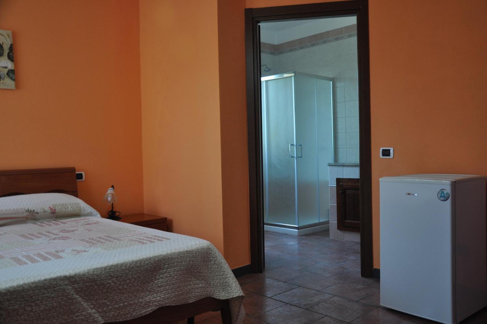 B&B Gassa D'Amante Capoterra Luaran gambar