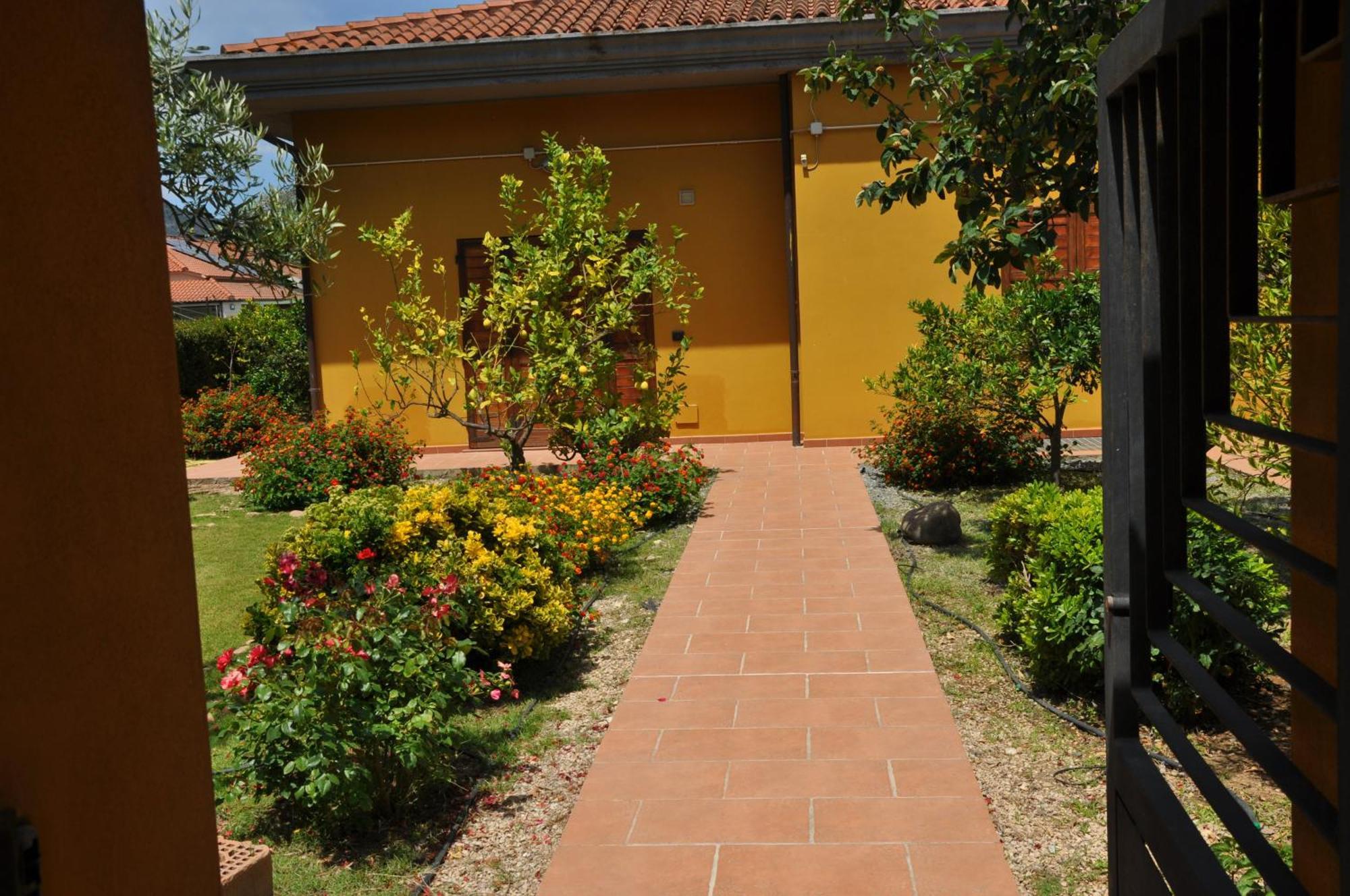 B&B Gassa D'Amante Capoterra Luaran gambar